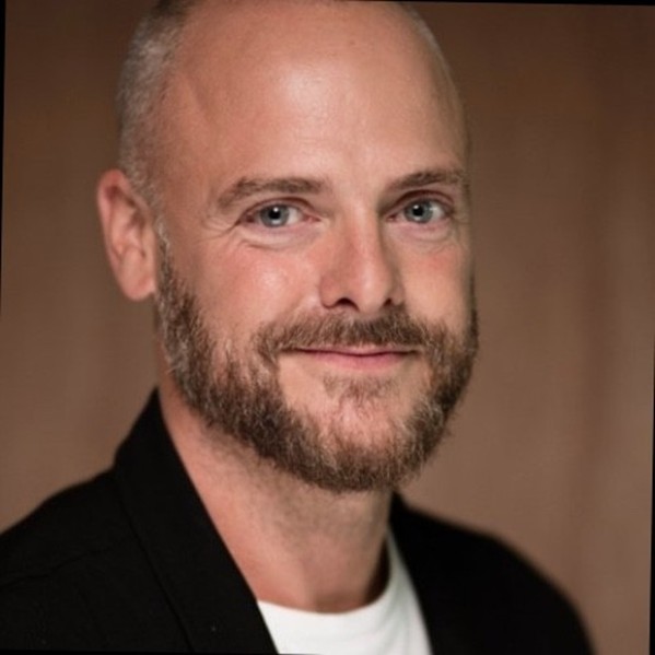 伦艺面试官Philip 12月亲临广州、佛山、珠海、澳门、武汉、深圳六城开启指导讲座、创意工作坊及作品集预审，助你冲刺伦艺！