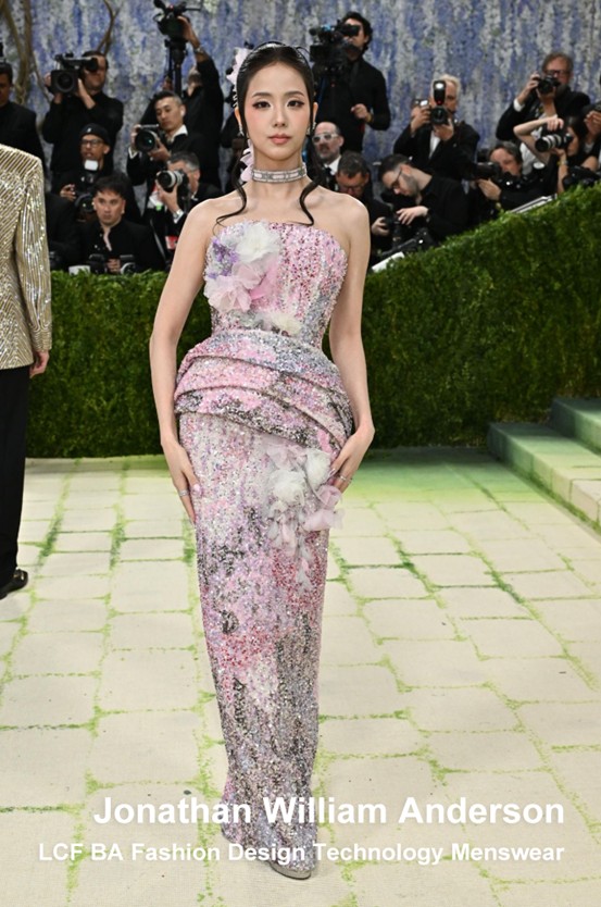 当2026 Met Gala 变成'UAL校友作品展'